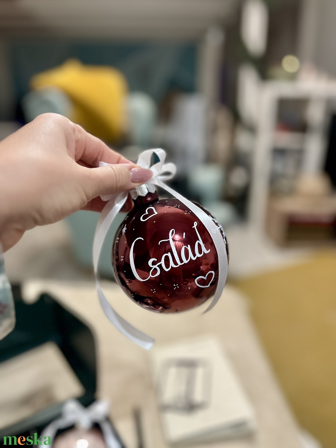 Karácsonyi Üveggömb - névre szóló, kézzel írt - karácsony - karácsonyi lakásdekoráció - karácsonyfadíszek - Meska.hu