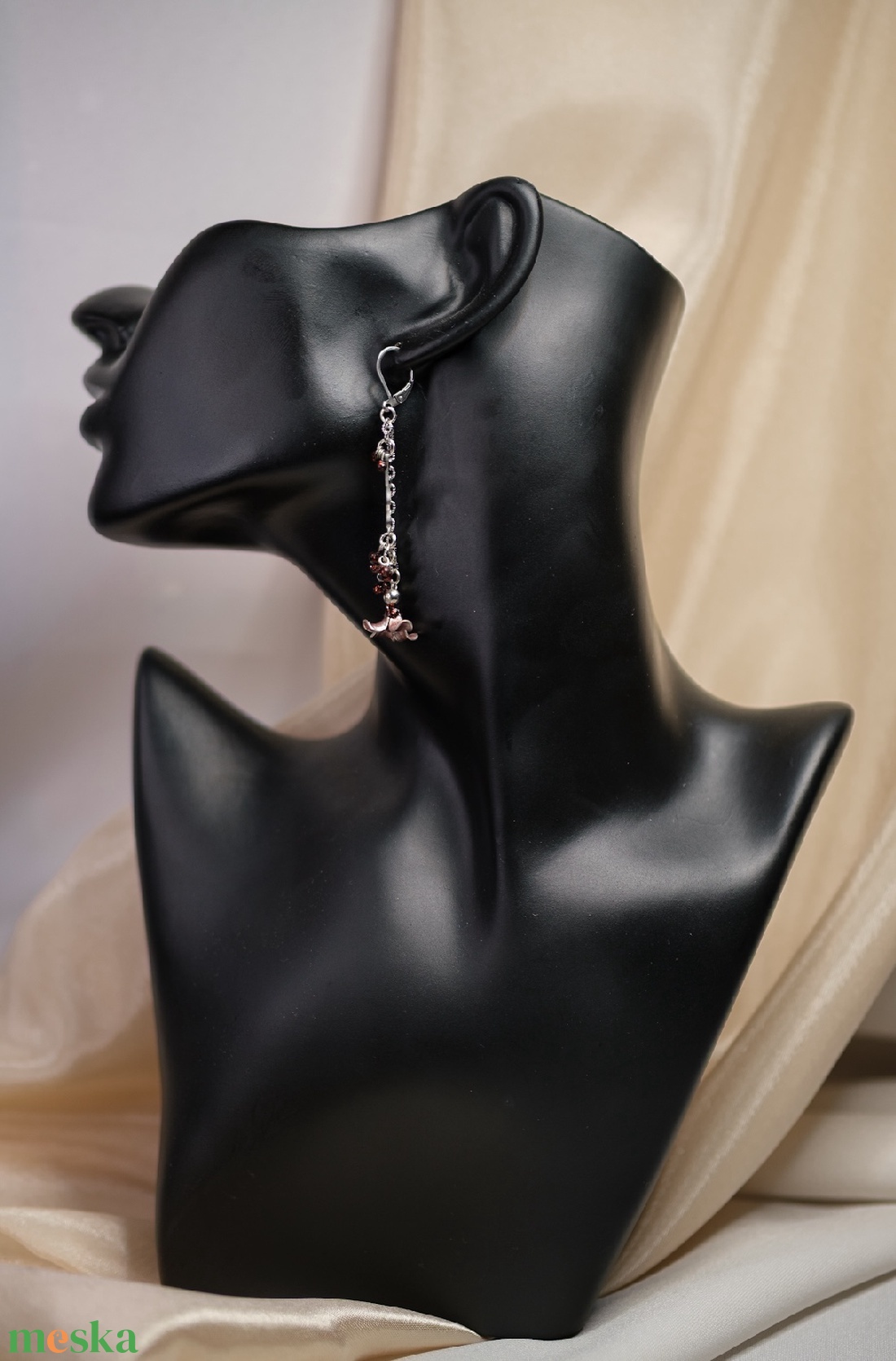 Barna lógós fülbevaló - ékszer - fülbevaló - lógó fülbevaló - Meska.hu