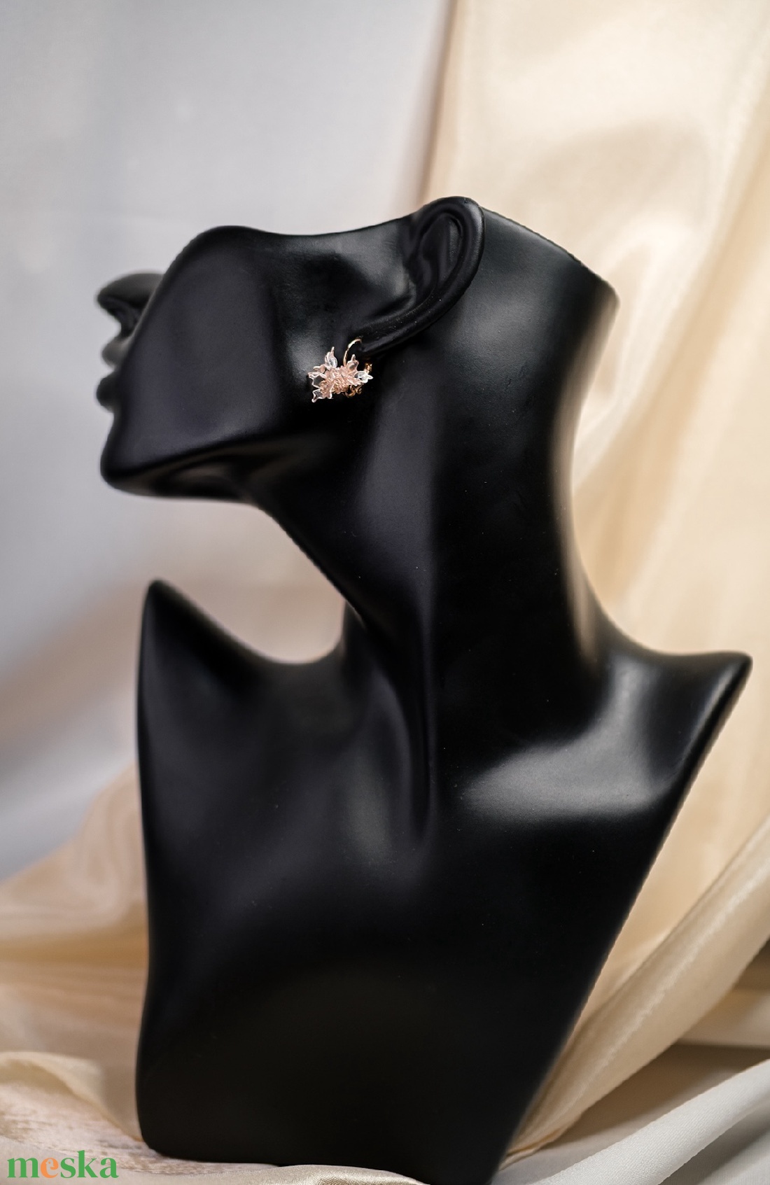 Rózsaszín üvegvirág hatású fülbevaló - ékszer - fülbevaló - fülékszer - Meska.hu