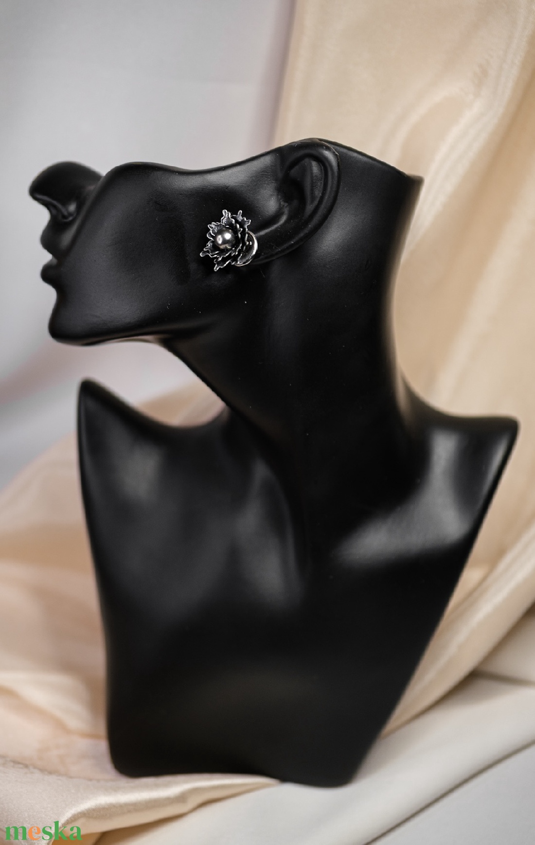 Fekete virág fülbevaló - ékszer - fülbevaló - fülékszer - Meska.hu