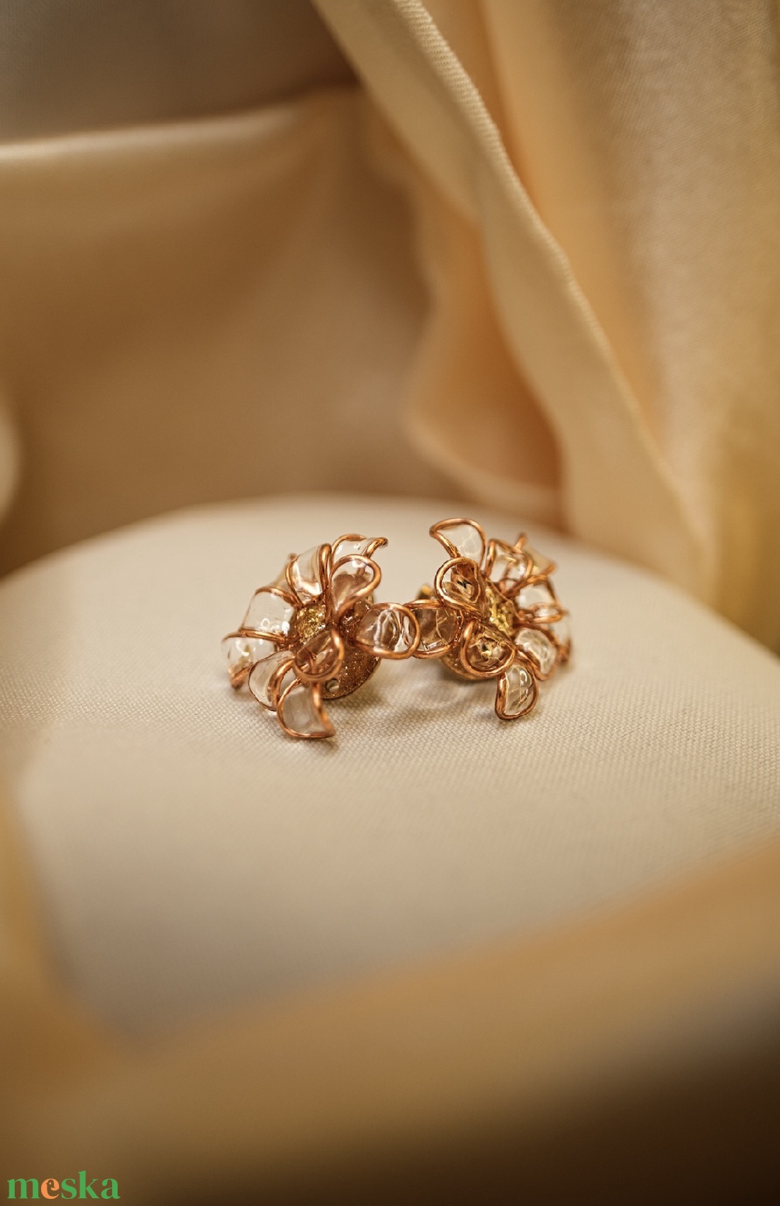 Rosegold üvegvirág hatású fülbevaló - ékszer - fülbevaló - fülékszer - Meska.hu