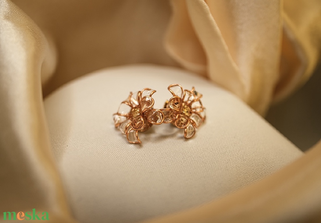 Rosegold üvegvirág hatású fülbevaló - ékszer - fülbevaló - fülékszer - Meska.hu