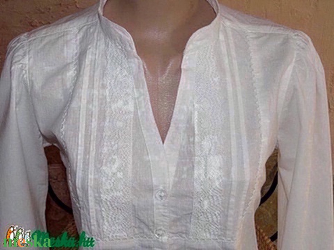 Fehér  vászon csipkés blúz  -  - Meska.hu