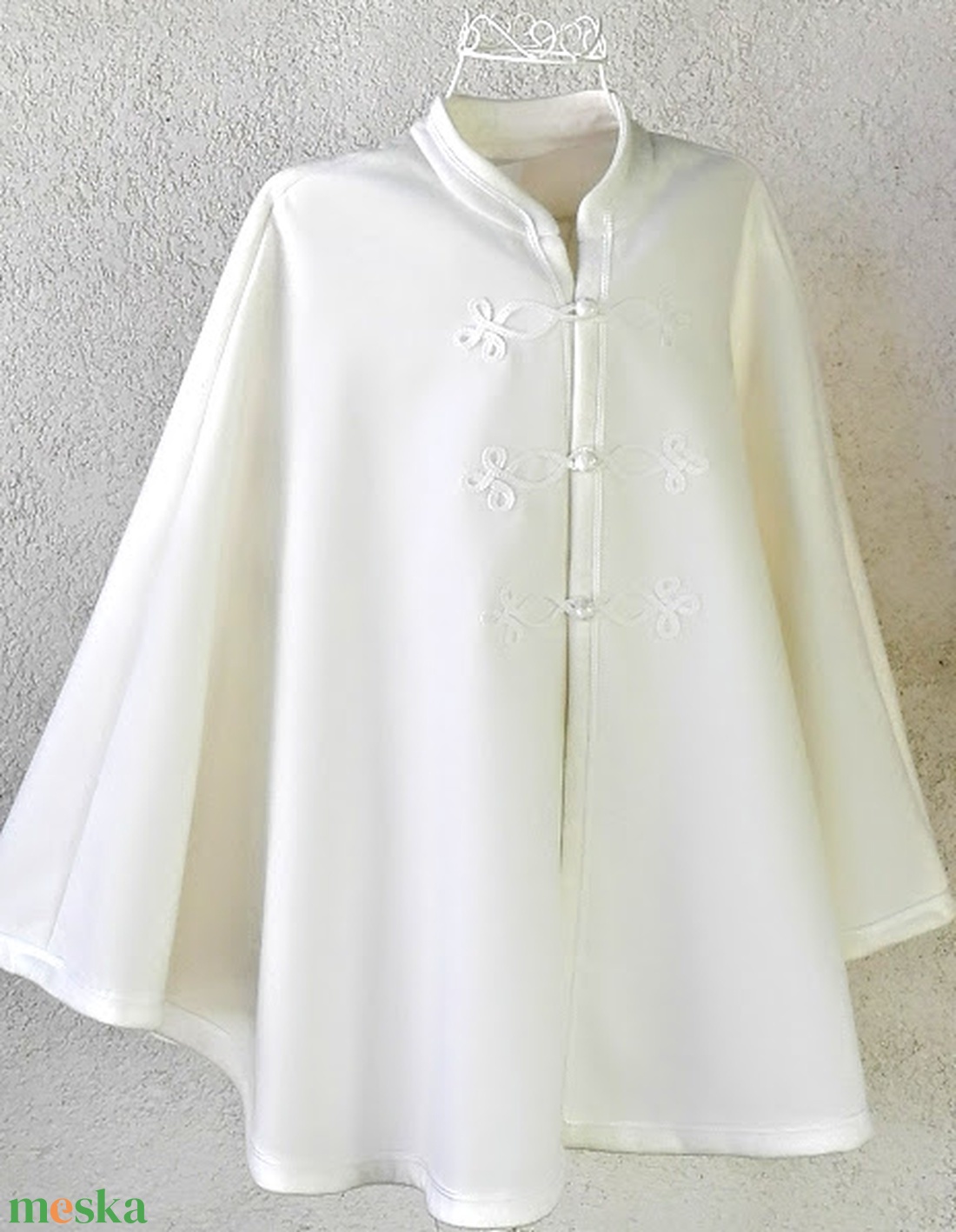 Krémfehér zsinóros pelerin - ruha & divat - női ruha - poncsó - Meska.hu
