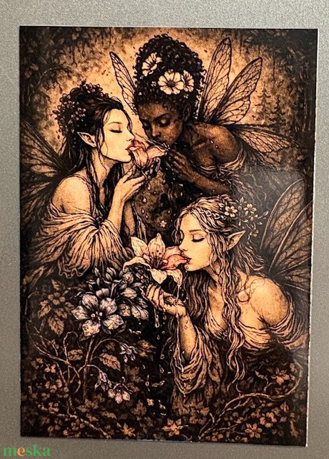 Hűtőmágnes - Gótikus tündérek nedűt isznak - otthon & életmód - konyhafelszerelés, tálalás - konyhai dekoráció - hűtőmágnes - Meska.hu