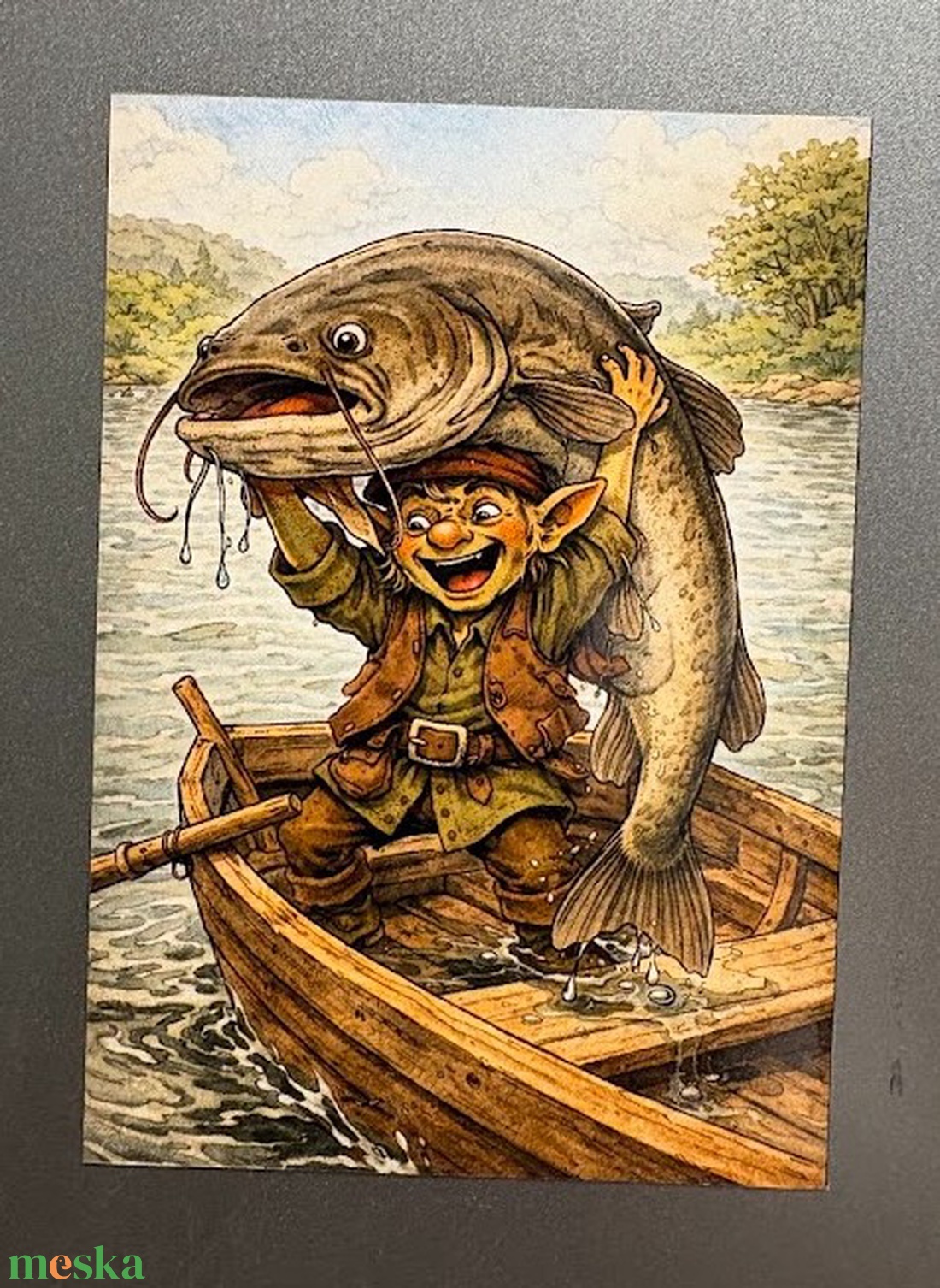 Hűtőmágnes - Kobold harcsát fog a folyón - otthon & életmód - konyhafelszerelés, tálalás - konyhai dekoráció - hűtőmágnes - Meska.hu