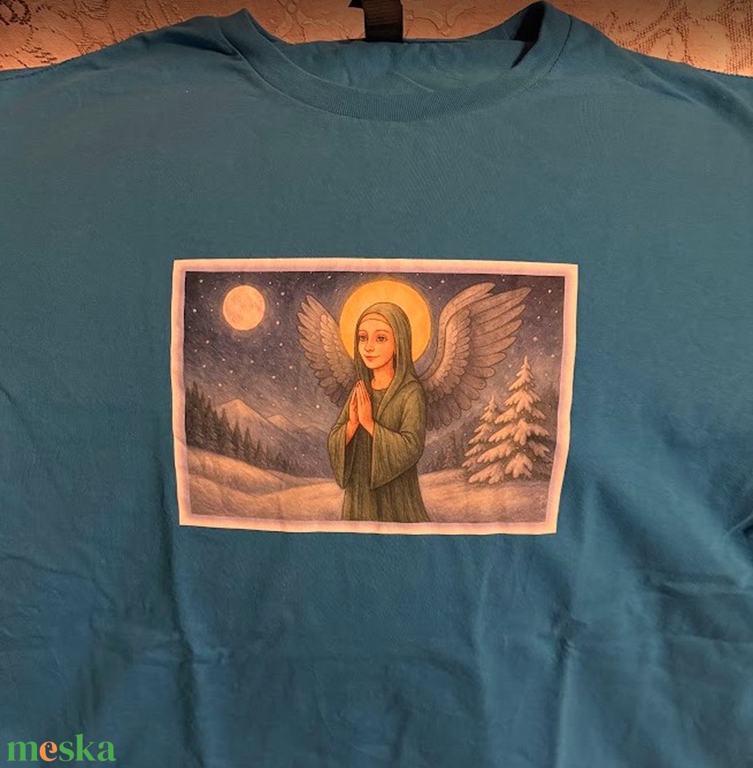 Egyedi tervezésű grafikával készült póló, számtalan változatban - ruha & divat - női ruha - póló, felső - Meska.hu