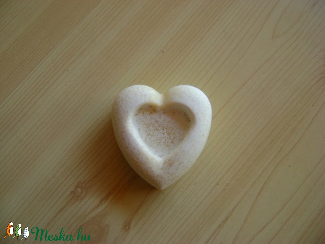 Kecsketejes rozmaringos eukaliptuszolajas szappan zsíros, pattanásos bőrre és zsíros, korpás hajra -  - Meska.hu