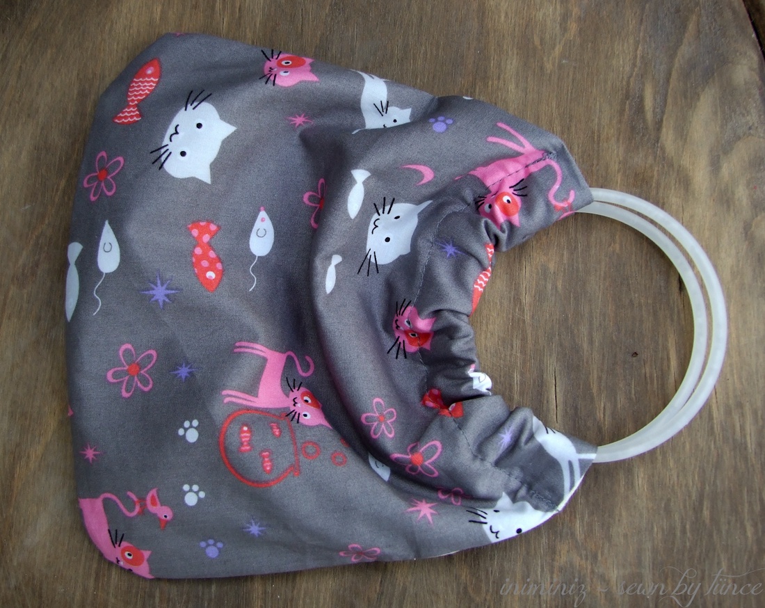 Karikás fülű táska kislányoknak - Szürke cicás  -  - Meska.hu