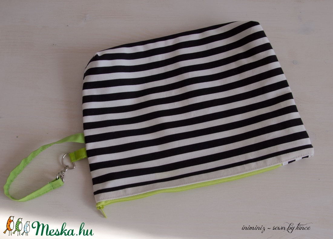 Nagy csíkos neszi, szütyő, táska, pelenkázótáska - zöld -  - Meska.hu