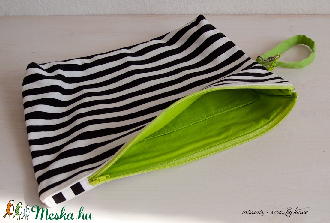Nagy csíkos neszi, szütyő, táska, pelenkázótáska - zöld -  - Meska.hu