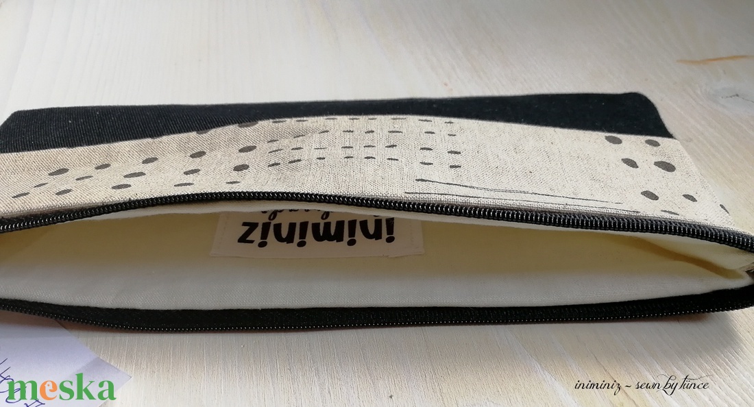 Modern mintás tolltartó -  - Meska.hu