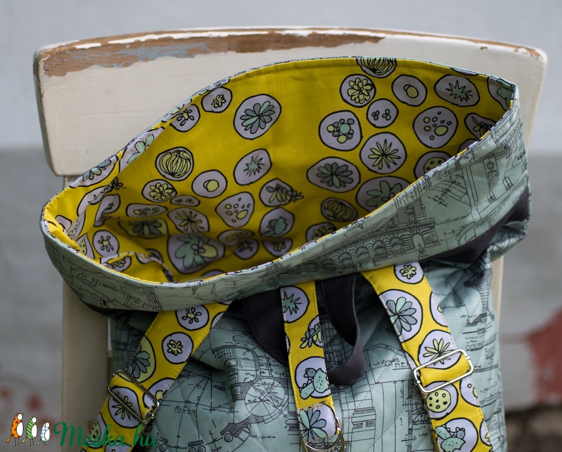 AKCIÓ!!! Modern hátizsák - Visszahajtott tetejű (szürkéskék-sárga) -  - Meska.hu