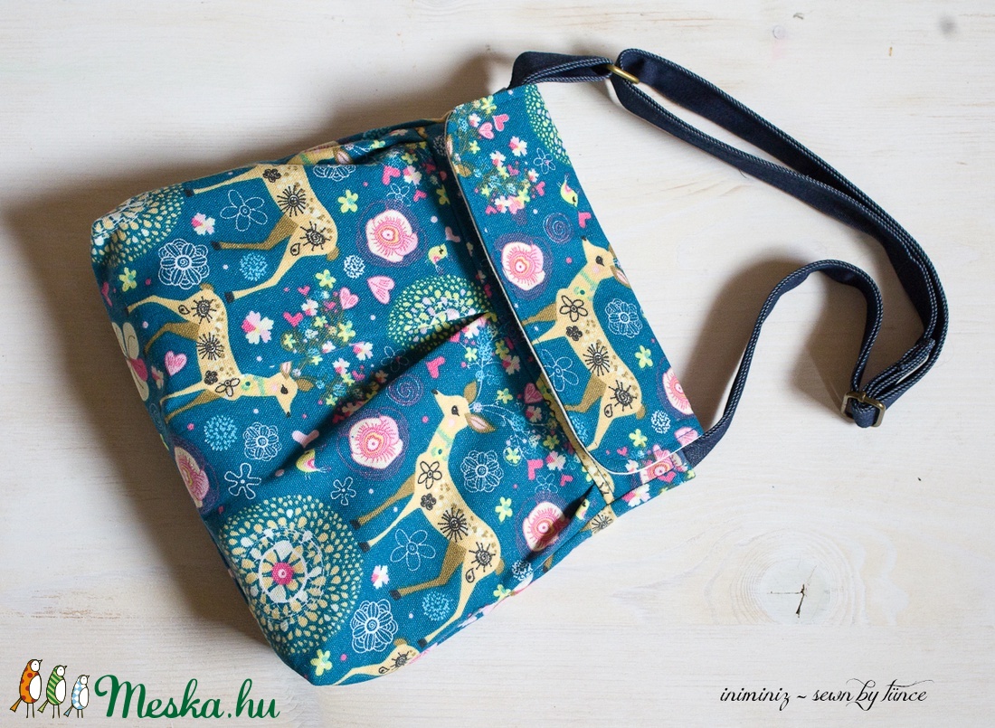 Őzikés kislány táska - türkiz oldaltáska/válltáska -  - Meska.hu