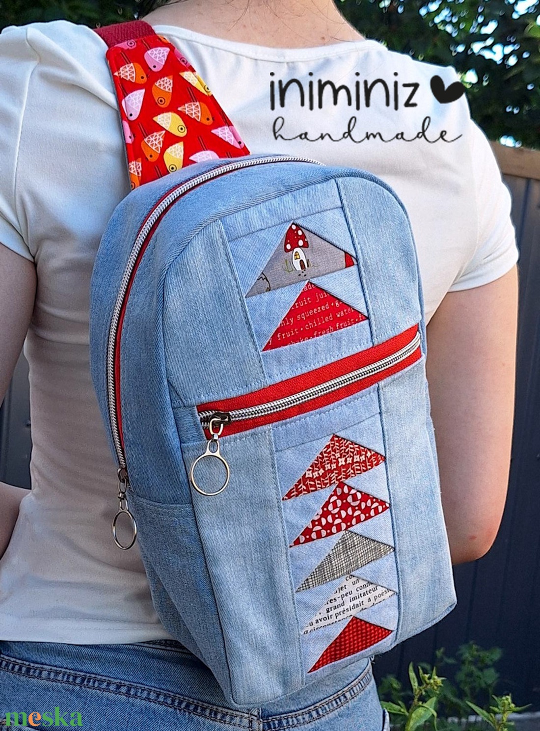 Sling bag - Újrahasznosított világos farmer patchwork blokkal - táska & tok - kézitáska & válltáska - vállon átvethető táska - Meska.hu