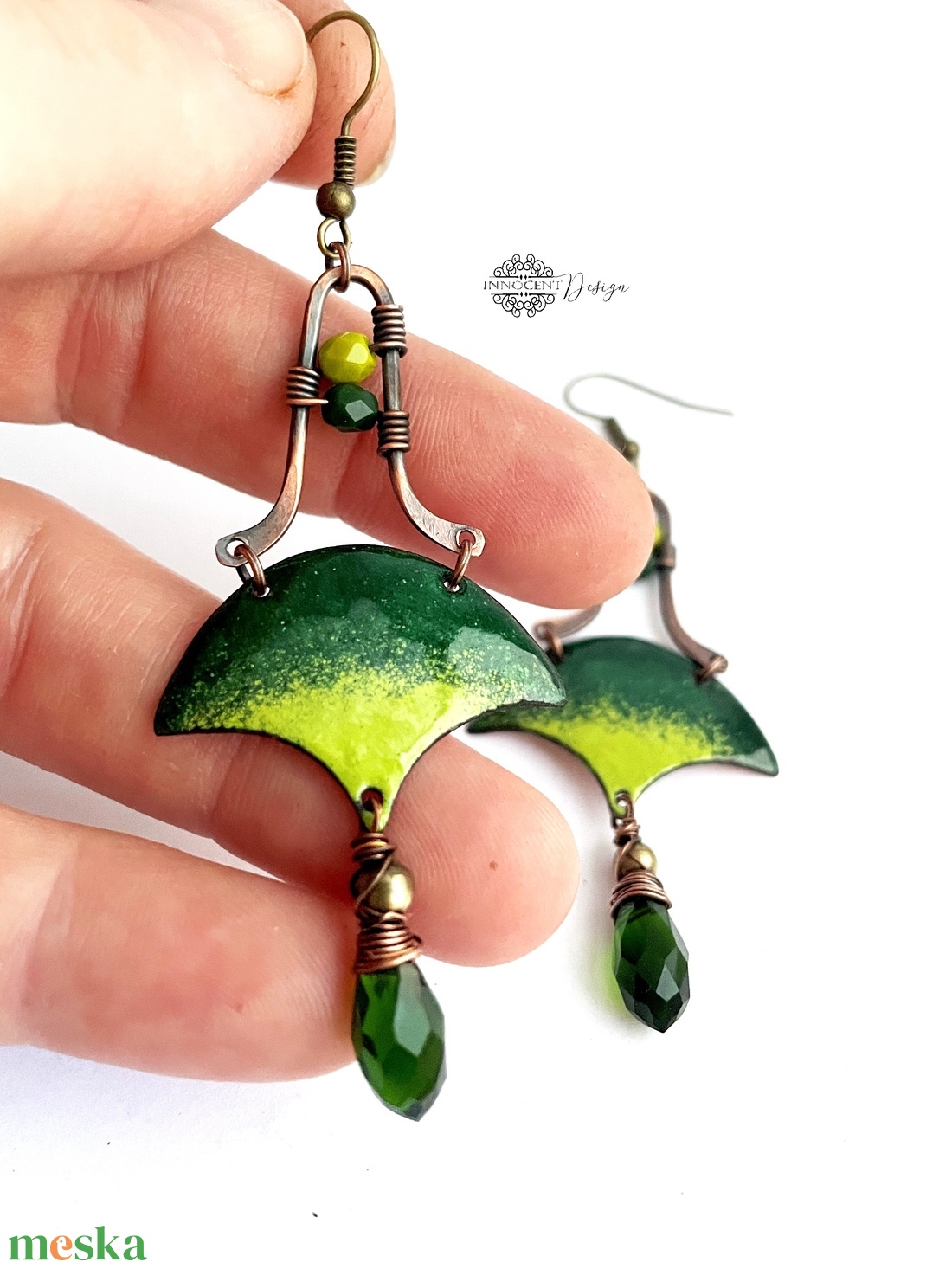 Szemira - tűzzománc-réz fülbevaló - zöld - ékszer - fülbevaló - lógó fülbevaló - Meska.hu