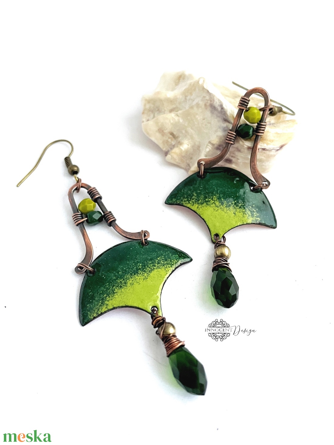 Szemira - tűzzománc-réz fülbevaló - zöld - ékszer - fülbevaló - lógó fülbevaló - Meska.hu