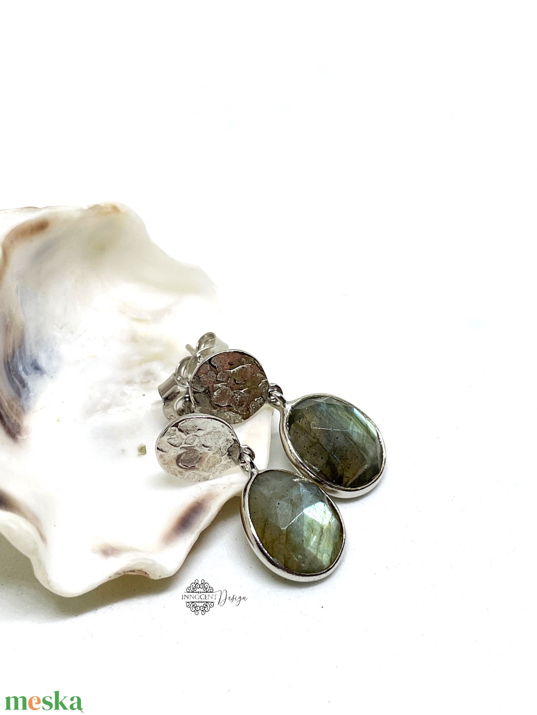 Ezüst fülbevaló labradorittal - ékszer - fülbevaló - lógó csepp fülbevaló - Meska.hu