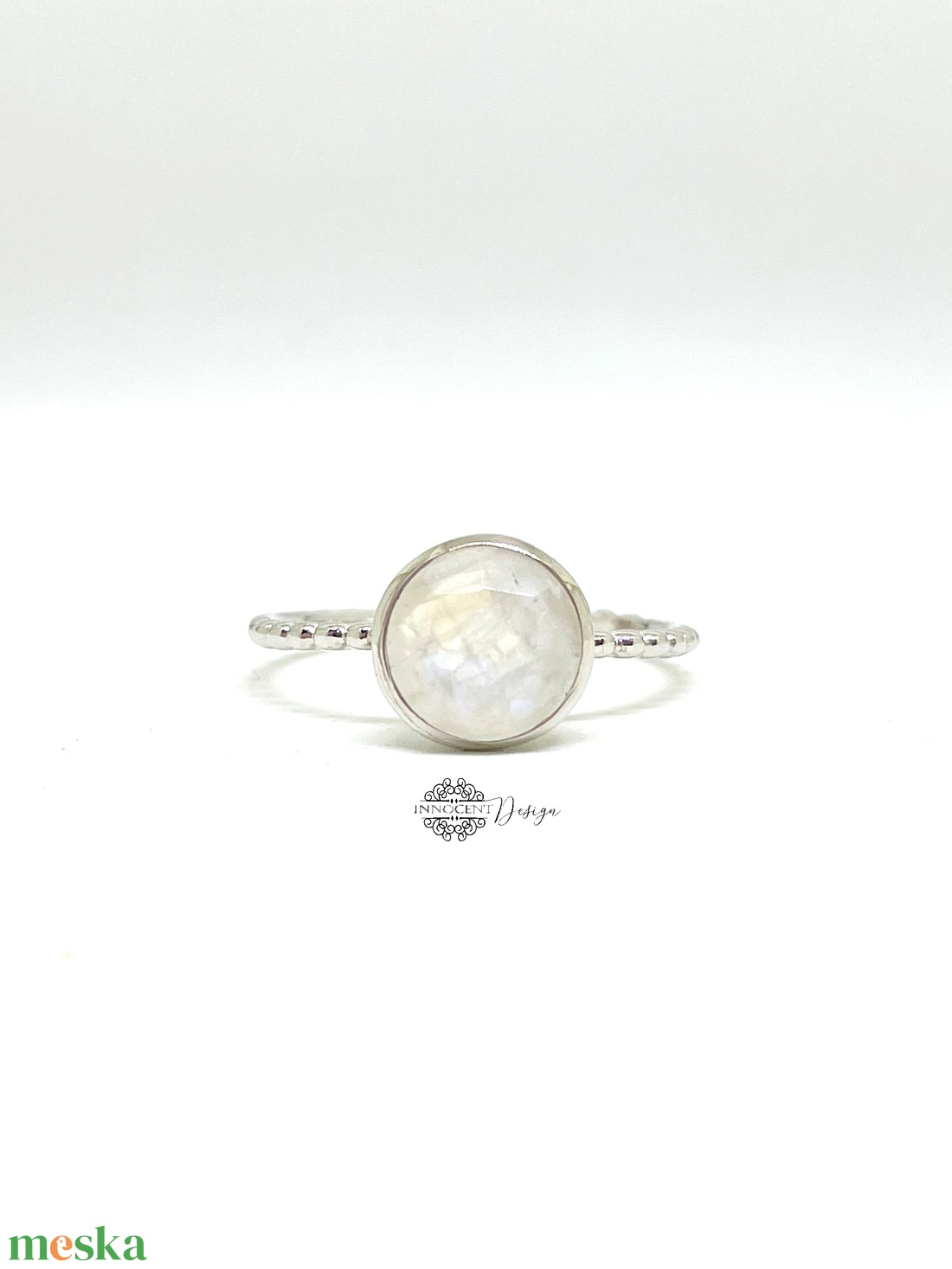 Ezüst gyűrű tokos foglalattal HOLDKŐVEL- 59-es - ékszer - gyűrű - szoliter gyűrű - Meska.hu