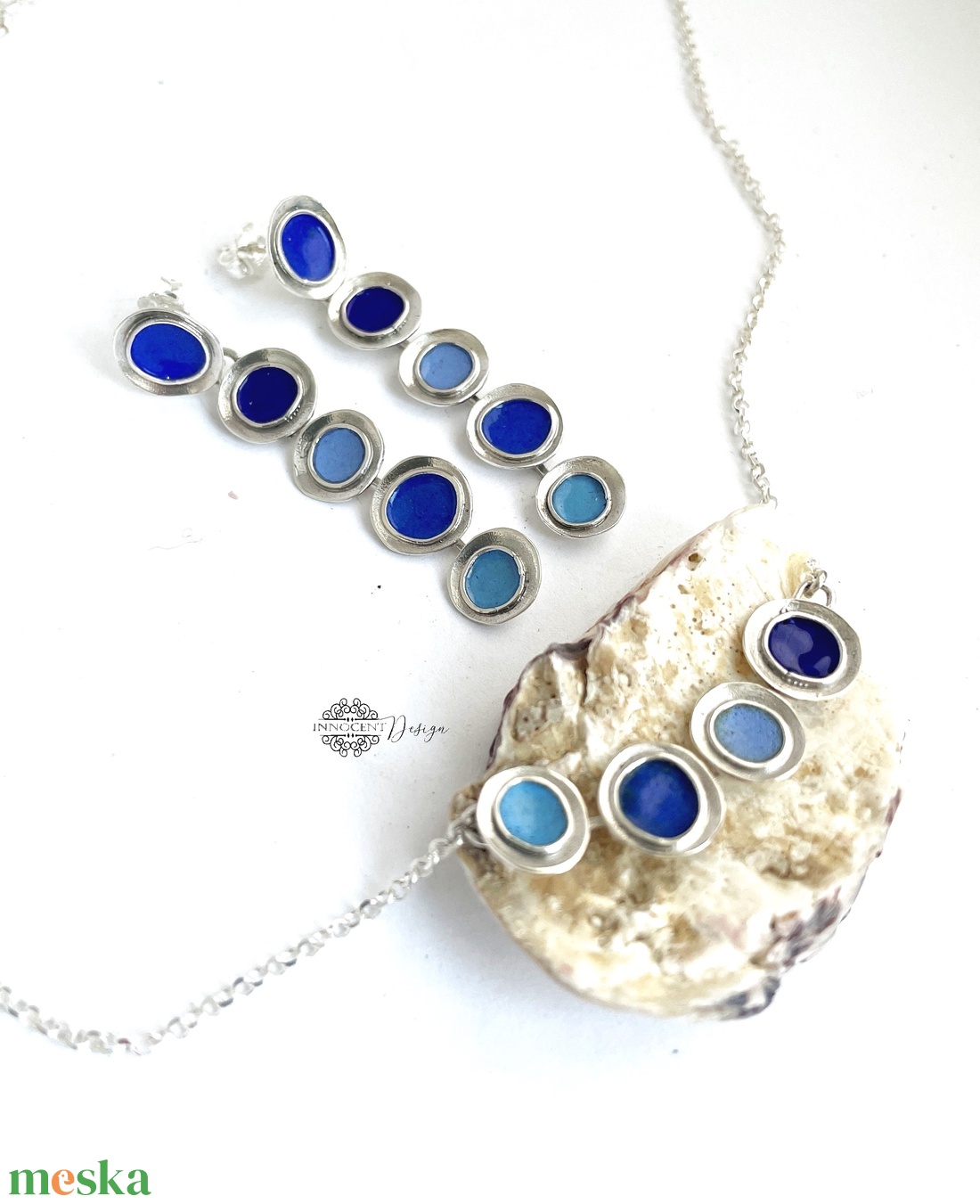 Gaudi - ezüst fülbevaló tűzzománccal - kék - ékszer - fülbevaló - lógó fülbevaló - Meska.hu