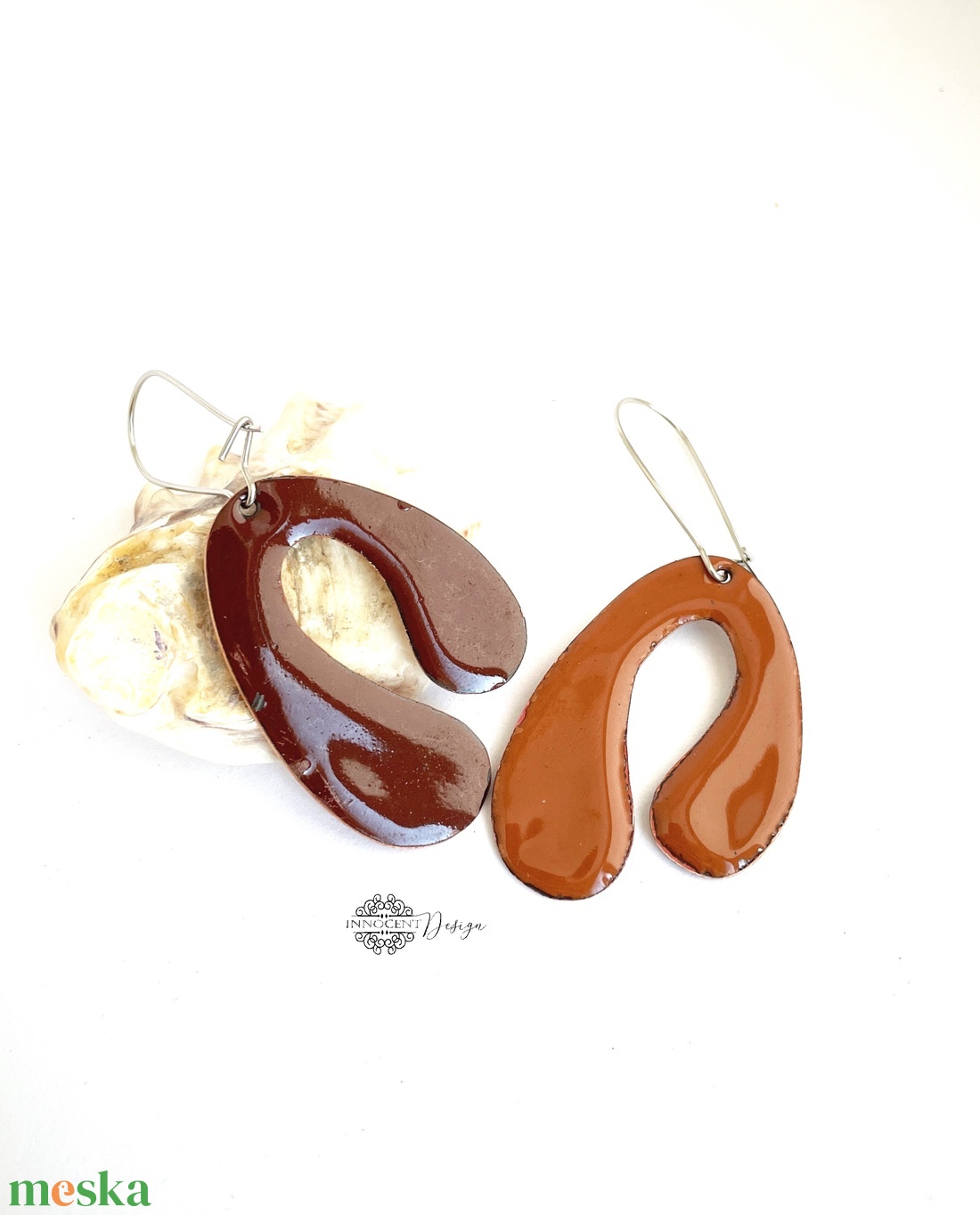 Amőba - színes tűzzománc fülbevaló- étcsokis karamell - ékszer - fülbevaló - lógó fülbevaló - Meska.hu