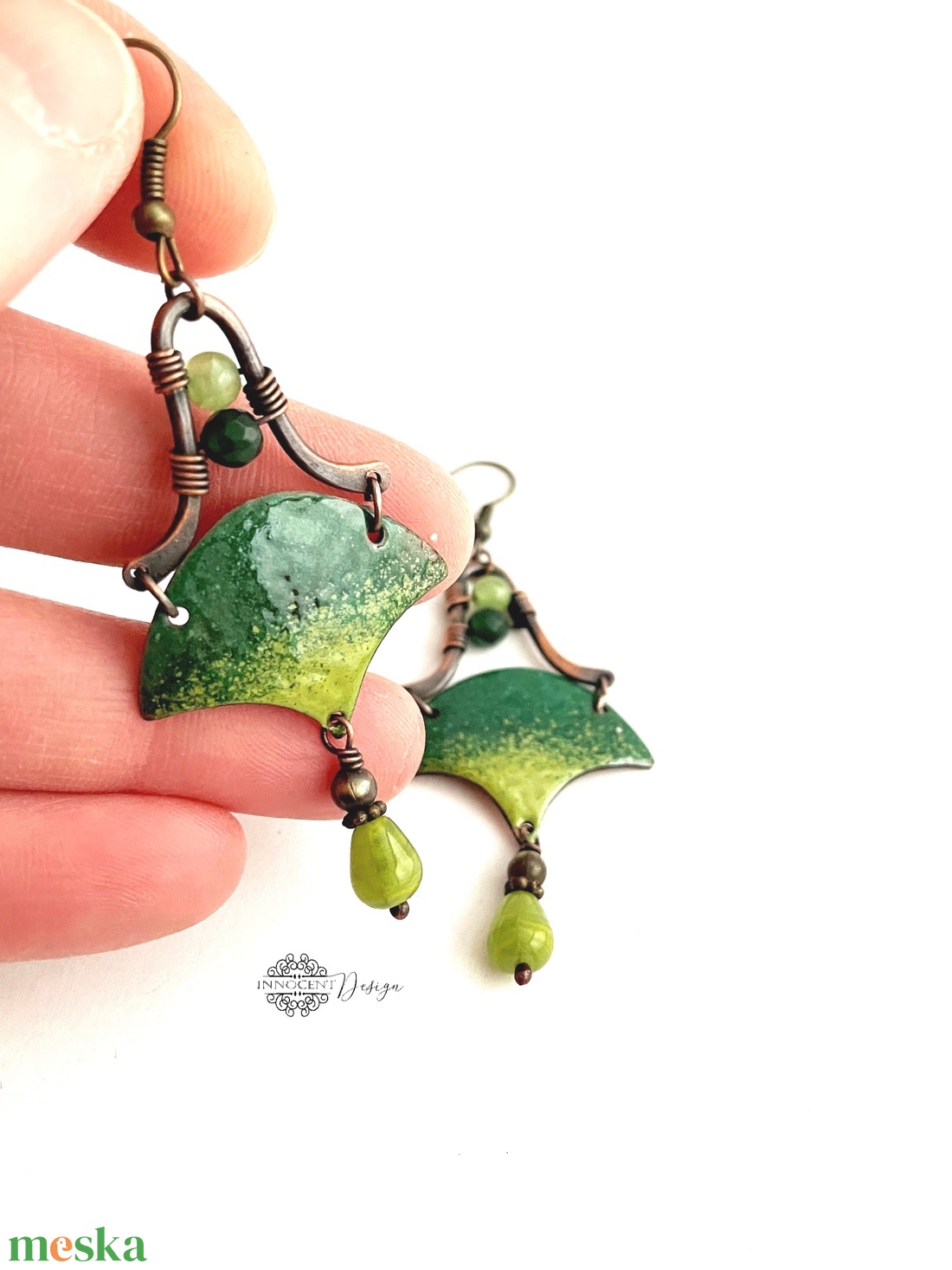 Szemira - tűzzománc-réz fülbevaló - zöld - ékszer - fülbevaló - lógó fülbevaló - Meska.hu