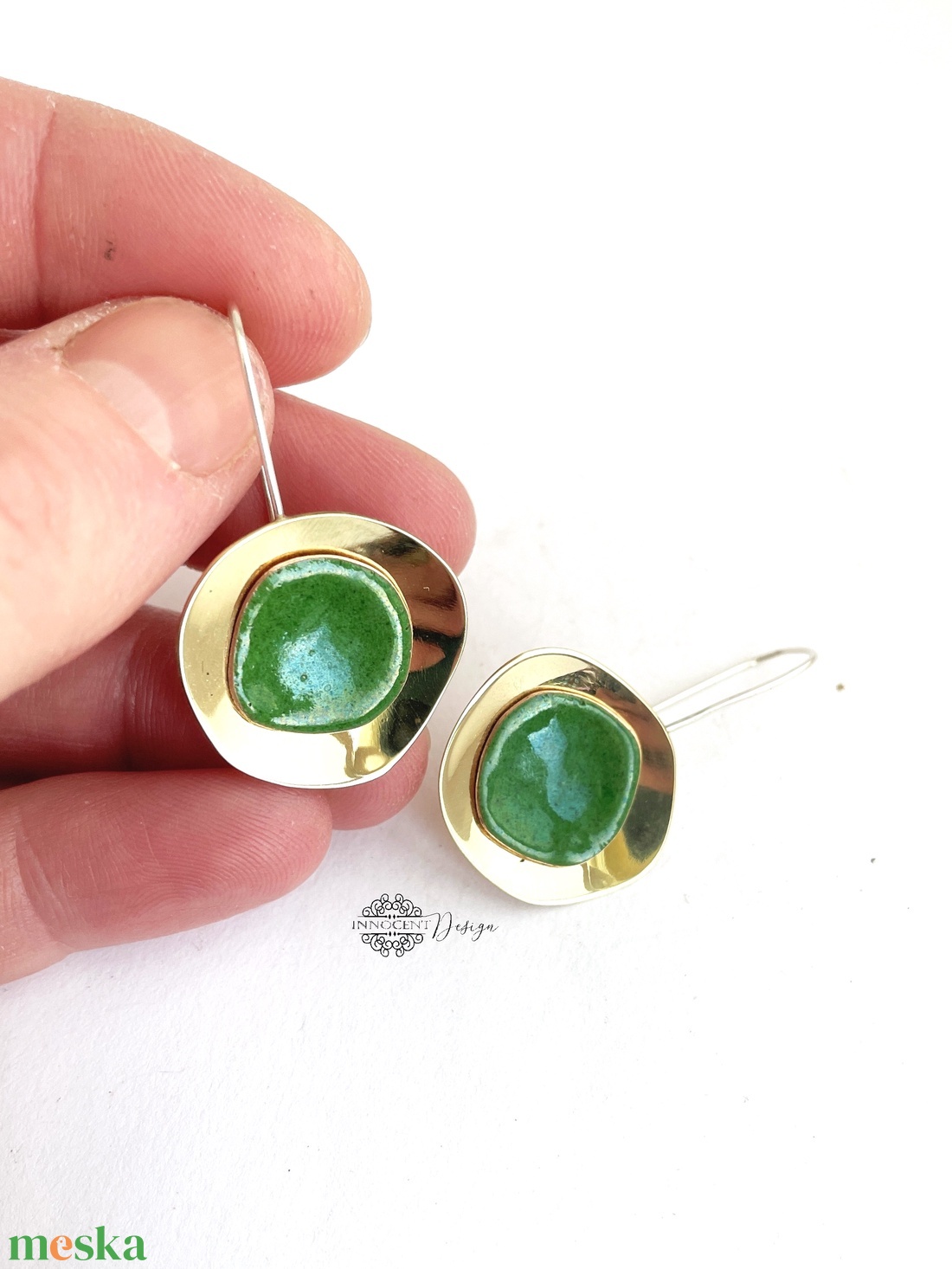 Kalimutu - tűzzománc fülbevaló (mohazöld) - ékszer - fülbevaló - lógós kerek fülbevaló - Meska.hu