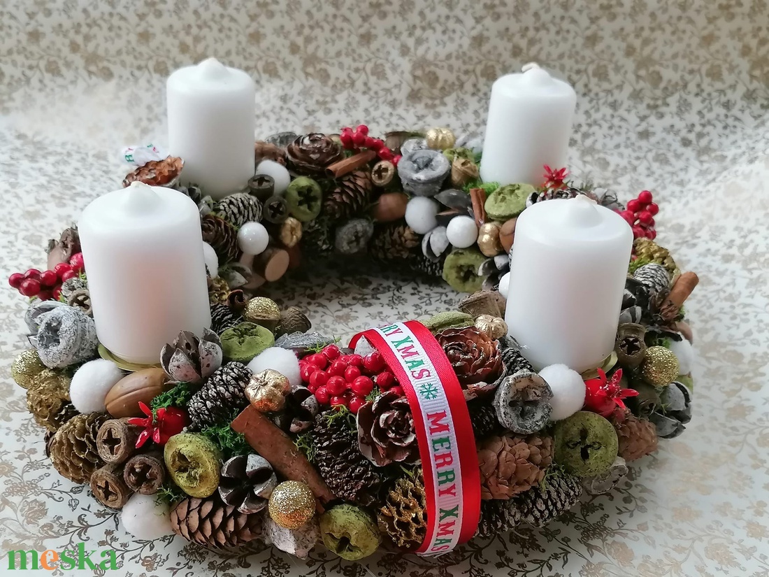 Adventi koszorú termésekkel, piros bogyókkal(több évig használható) - karácsony - adventi díszek - adventi koszorú - Meska.hu