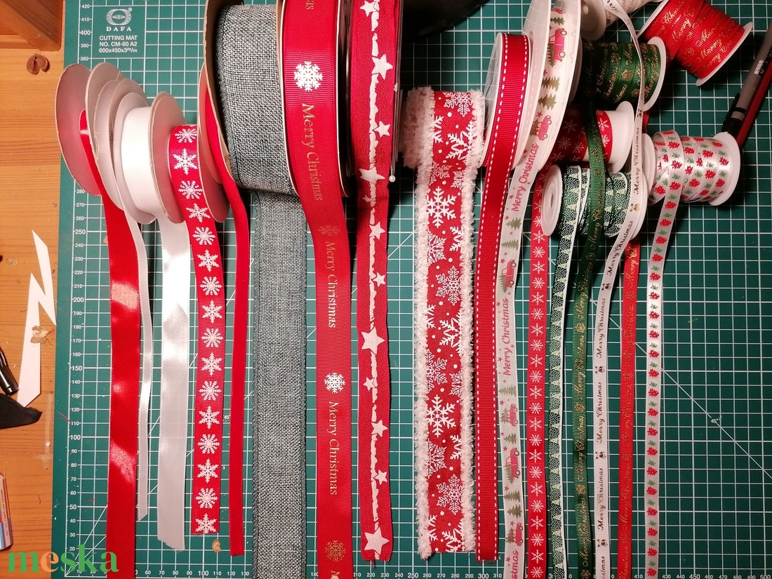 Adventi koszorú 8-as metál piros gyertyákkal - karácsony - adventi díszek - adventi koszorú - Meska.hu Adventi koszorú 8-as metál piros gyertyákkal - karácsony - adventi díszek - adventi koszorú - Meska.hu