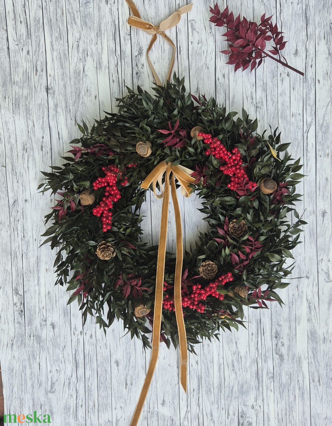 Örökzöld elegancia koszorú 33 cm Ősz-tél - otthon & életmód - dekoráció - ajtó- és ablak dekoráció - ajtódísz & kopogtató - Meska.hu