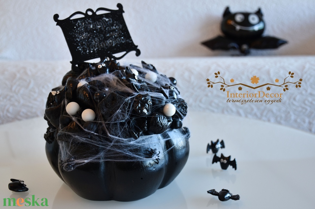 Denevéres halloweeni tök - otthon & életmód - dekoráció - asztal és polc dekoráció - asztaldísz - Meska.hu Denevéres halloweeni tök - otthon & életmód - dekoráció - asztal és polc dekoráció - asztaldísz - Meska.hu