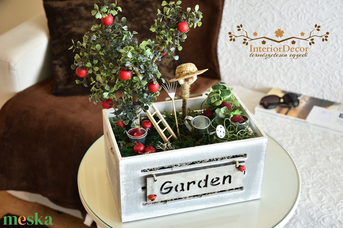 Garden láda asztali dísz - otthon & életmód - virágdekoráció - virágdíszek - asztali virágdísz - Meska.hu