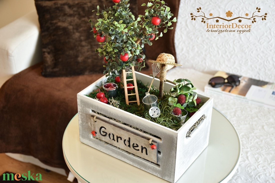 Garden láda asztali dísz - otthon & életmód - virágdekoráció - virágdíszek - asztali virágdísz - Meska.hu
