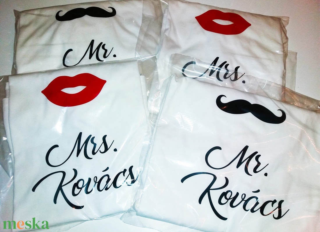 Mr. és Mrs. páros póló saját vezetéknévvel - ruha & divat - páros szett - női-férfi páros szett - Meska.hu Mr. és Mrs. páros póló saját vezetéknévvel - ruha & divat - páros szett - női-férfi páros szett - Meska.hu