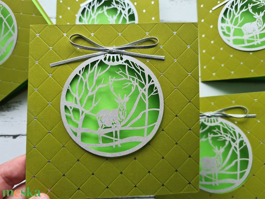 Ezüstszarvas  bársonyos zöld karácsonyi képeslap ezüst hógömb díszítéssel és borítékkal - karácsony - karácsonyi ajándékozás - karácsonyi képeslap, üdvözlőlap, ajándékkísérő - Meska.hu Ezüstszarvas  bársonyos zöld karácsonyi képeslap ezüst hógömb díszítéssel és borítékkal - karácsony - karácsonyi ajándékozás - karácsonyi képeslap, üdvözlőlap, ajándékkísérő - Meska.hu