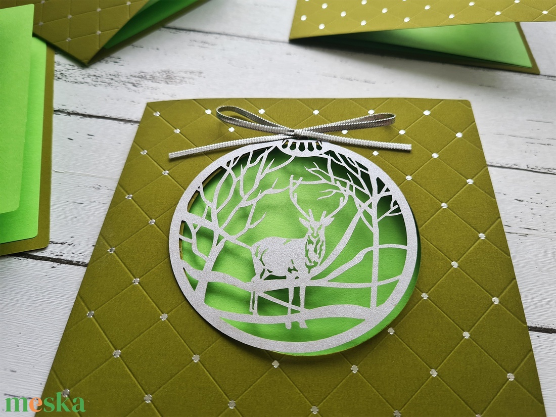 Ezüstszarvas  bársonyos zöld karácsonyi képeslap ezüst hógömb díszítéssel és borítékkal - karácsony - karácsonyi ajándékozás - karácsonyi képeslap, üdvözlőlap, ajándékkísérő - Meska.hu Ezüstszarvas  bársonyos zöld karácsonyi képeslap ezüst hógömb díszítéssel és borítékkal - karácsony - karácsonyi ajándékozás - karácsonyi képeslap, üdvözlőlap, ajándékkísérő - Meska.hu