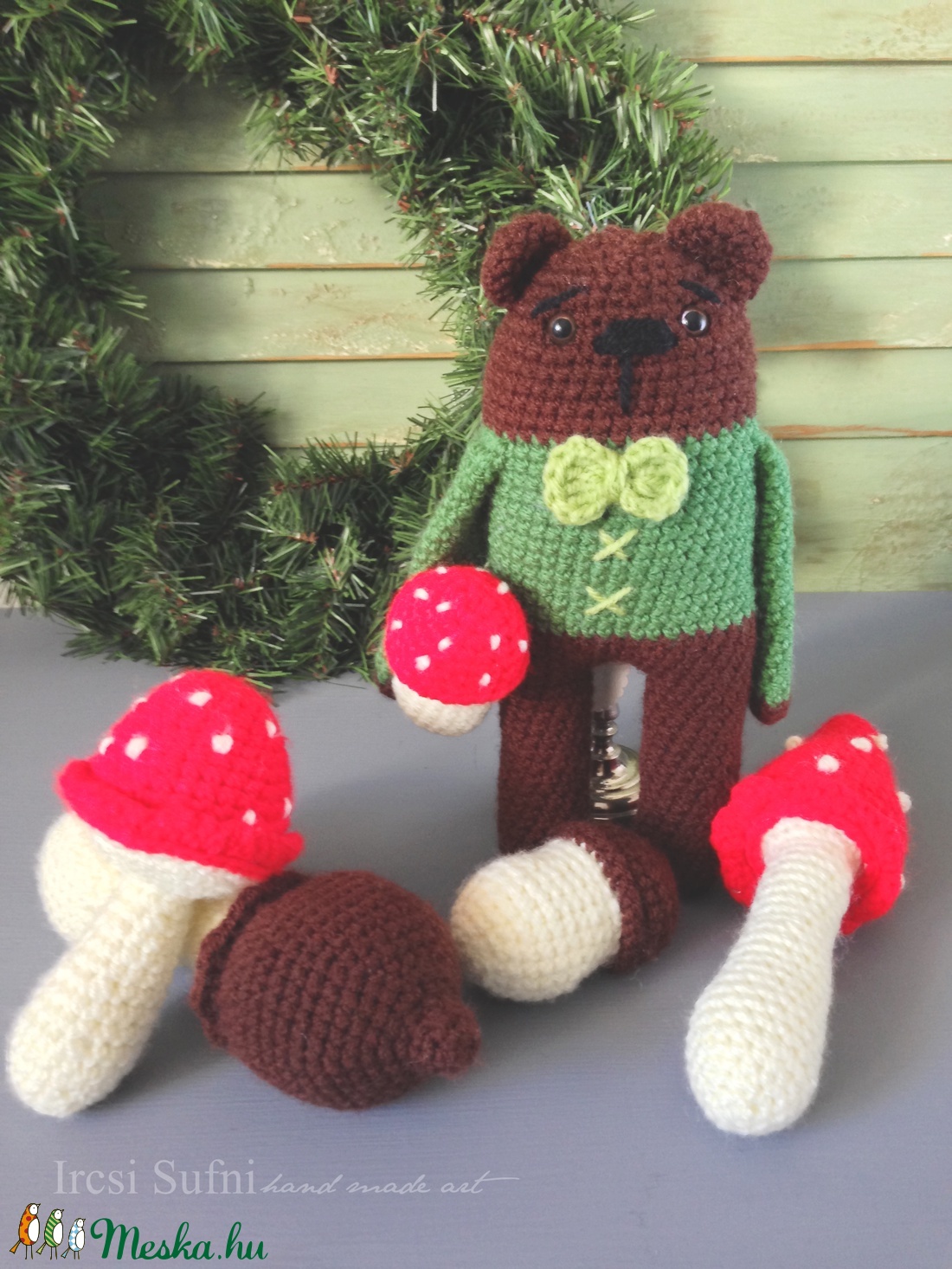 Bazsi a gombász medve -  - Meska.hu