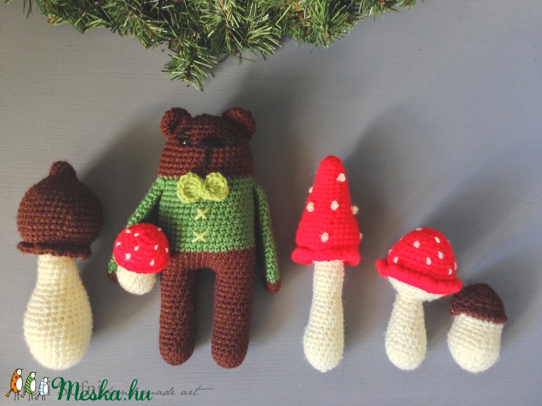 Bazsi a gombász medve -  - Meska.hu