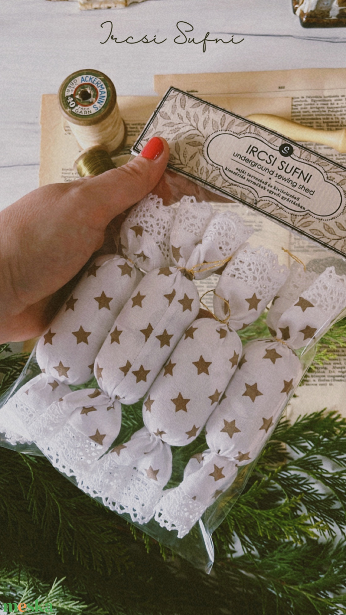 Textil szaloncukrok / fehér arany csillagokkal - karácsony - karácsonyi lakásdekoráció - karácsonyfadíszek - Meska.hu