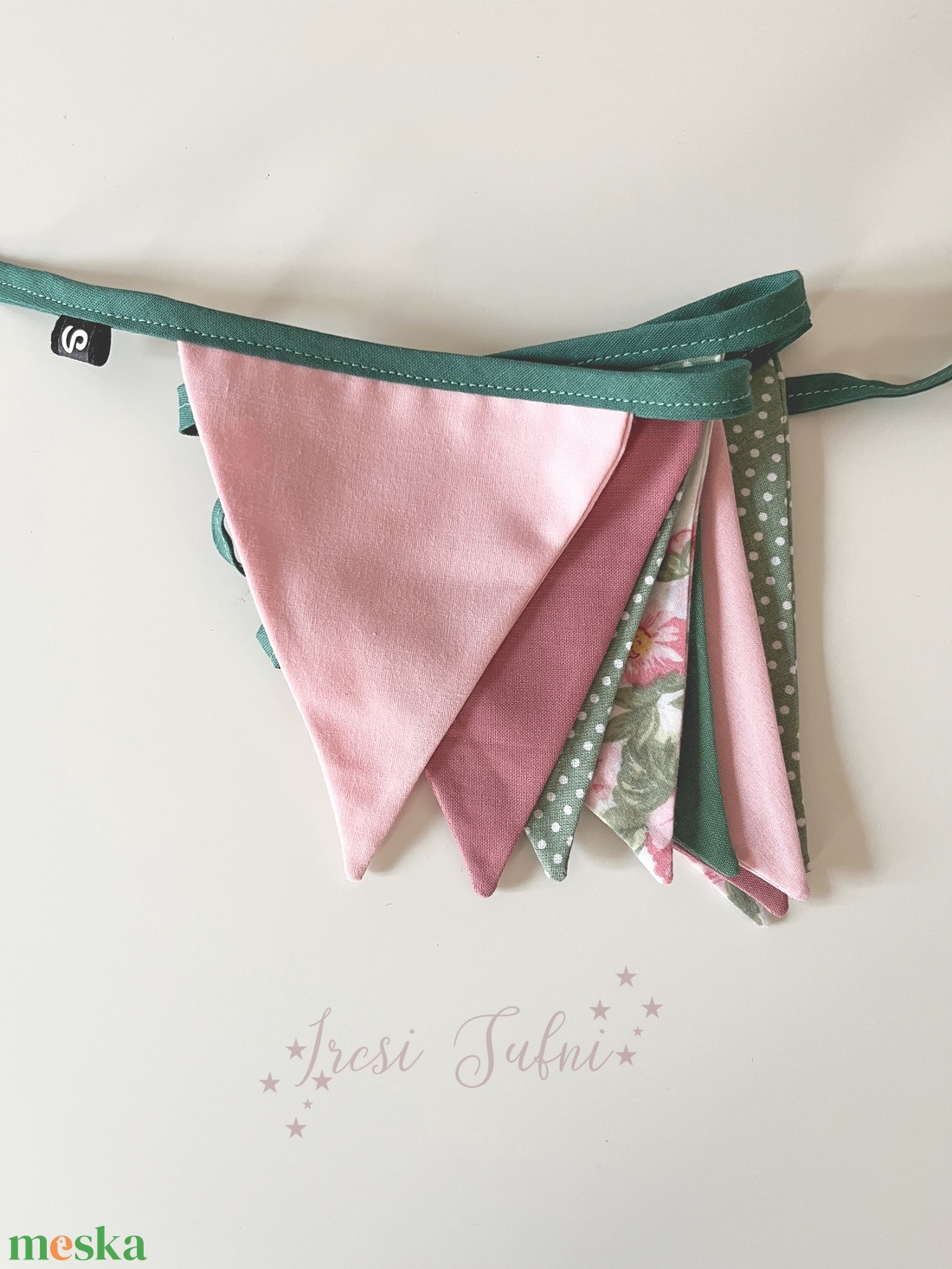 Textil zászló girland / bunting / zászló füzér - otthon & életmód - dekoráció - fali és függő dekoráció - falra akasztható dekor - Meska.hu Textil zászló girland / bunting / zászló füzér - otthon & életmód - dekoráció - fali és függő dekoráció - falra akasztható dekor - Meska.hu