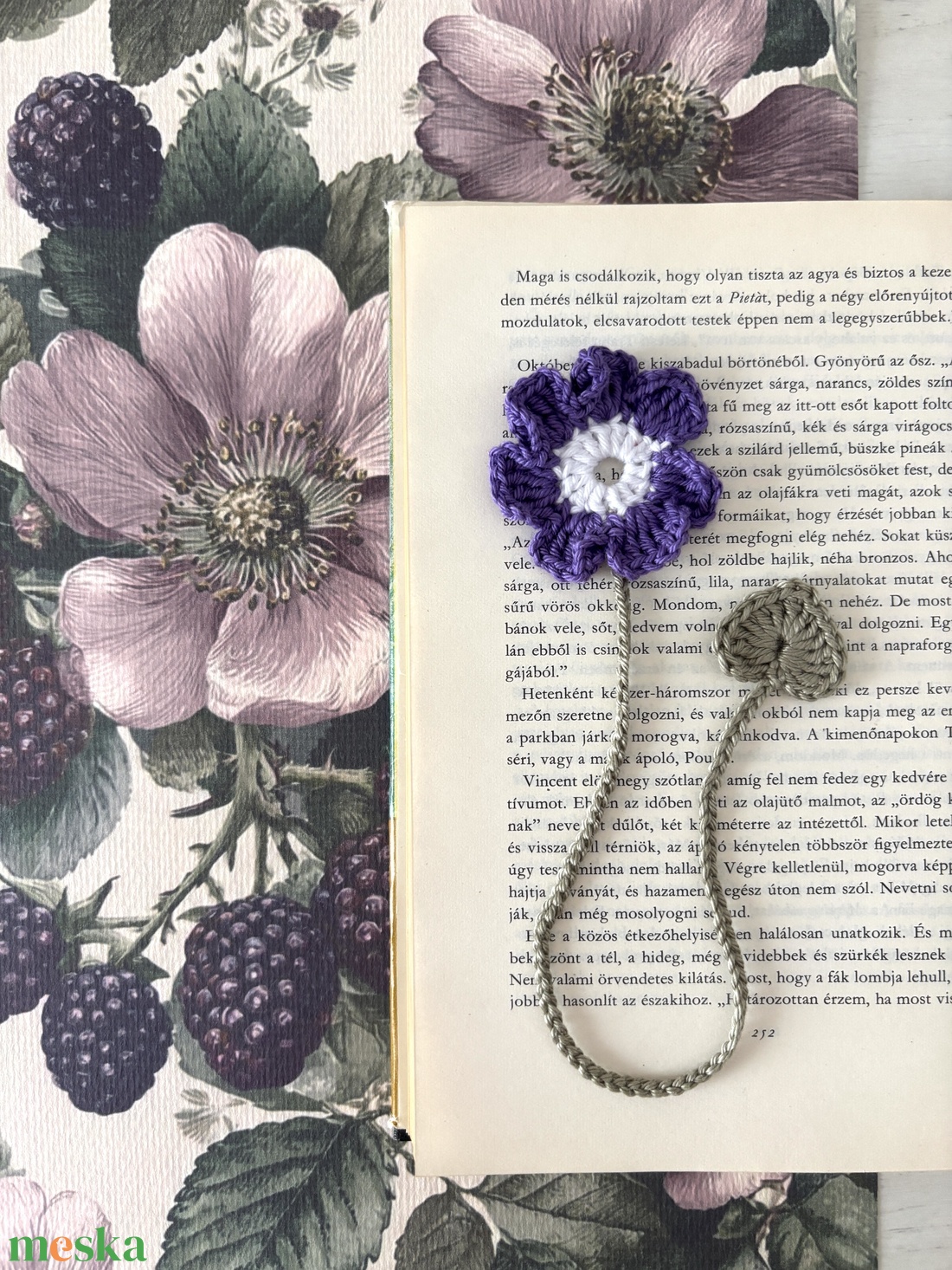 27. Horgolt könyvjelző / lila primula - könyv & zene - könyvjelző - Meska.hu
