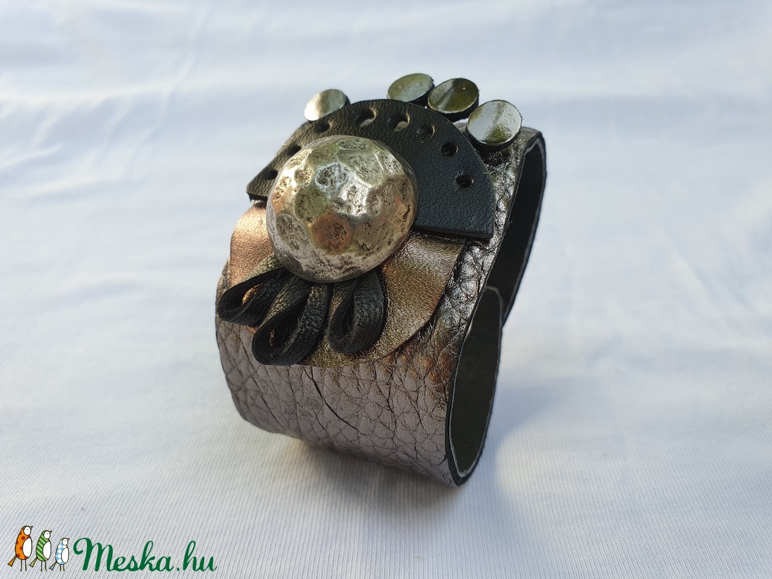 Silver bloom - bőrkarkötő - ékszer - karkötő - széles karkötő - Meska.hu Silver bloom - bőrkarkötő - ékszer - karkötő - széles karkötő - Meska.hu