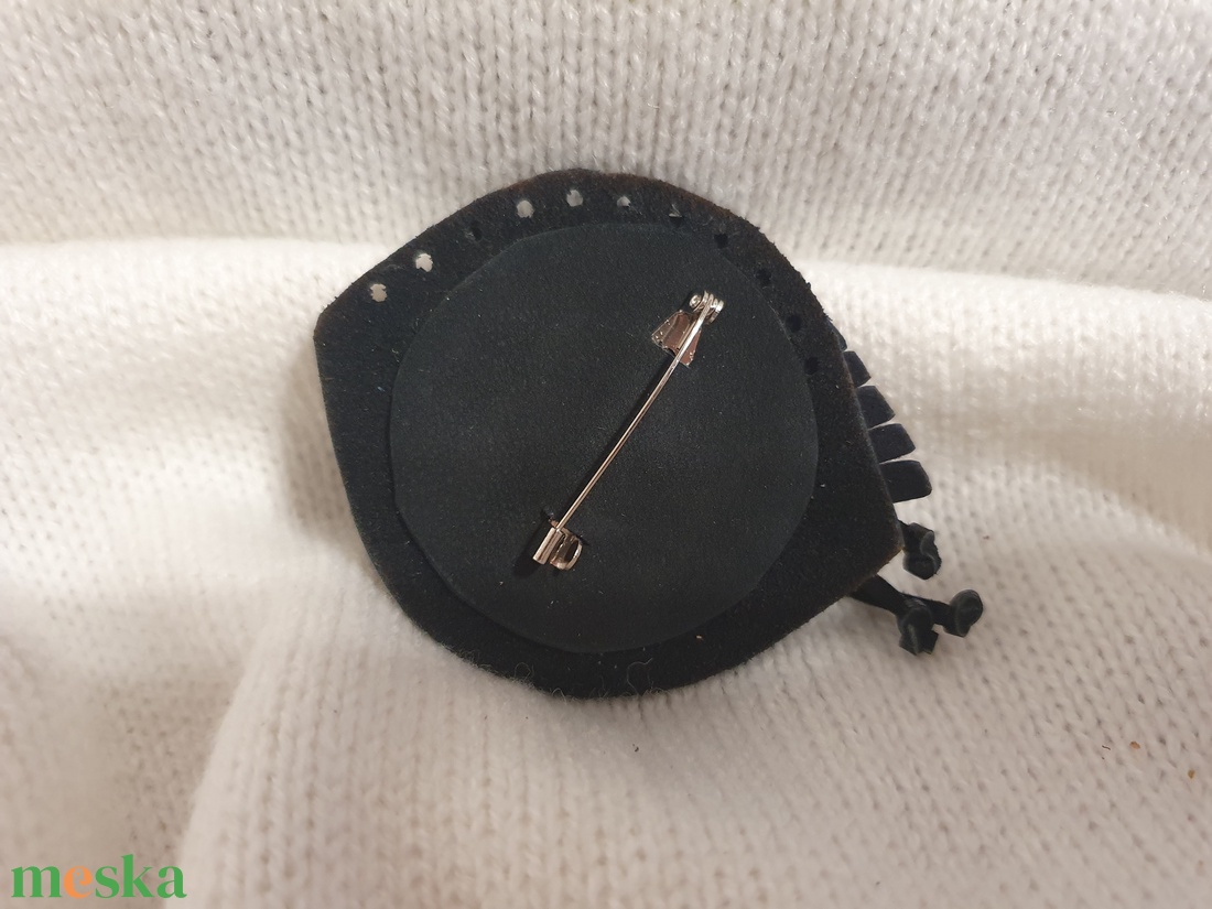 Silver elegance - kitűző, táskadísz - ékszer - kitűző és bross - kitűző - Meska.hu Silver elegance - kitűző, táskadísz - ékszer - kitűző és bross - kitűző - Meska.hu