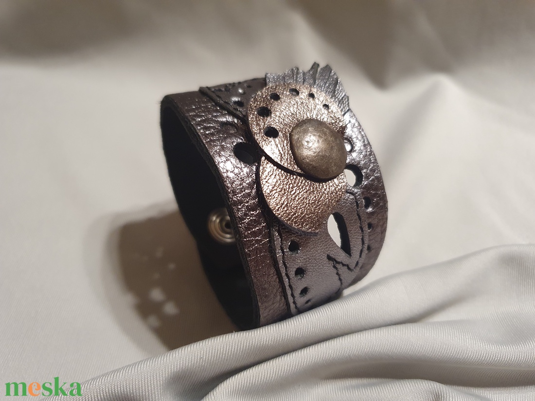 Silver elegance - bőrkarkötő - ékszer - karkötő - széles karkötő - Meska.hu