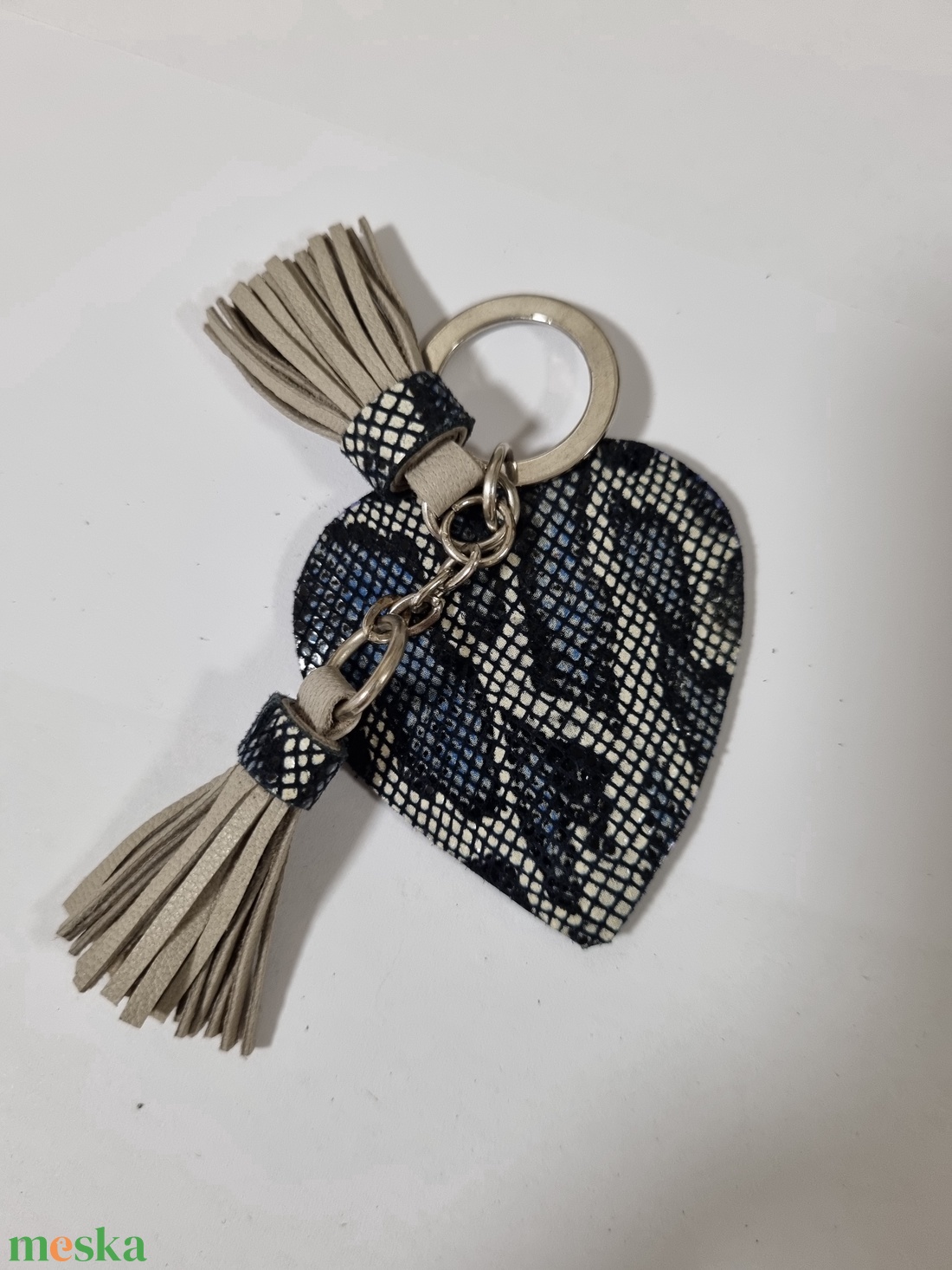 Szív bőrkulcstartó - táska & tok - kulcstartó & táskadísz - kulcstartó - Meska.hu