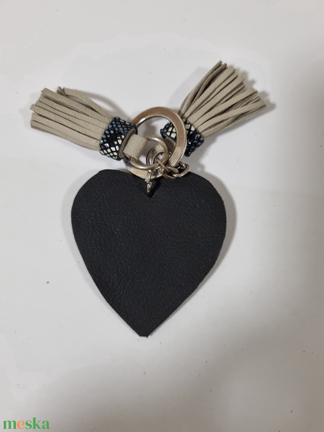 Szív bőrkulcstartó - táska & tok - kulcstartó & táskadísz - kulcstartó - Meska.hu