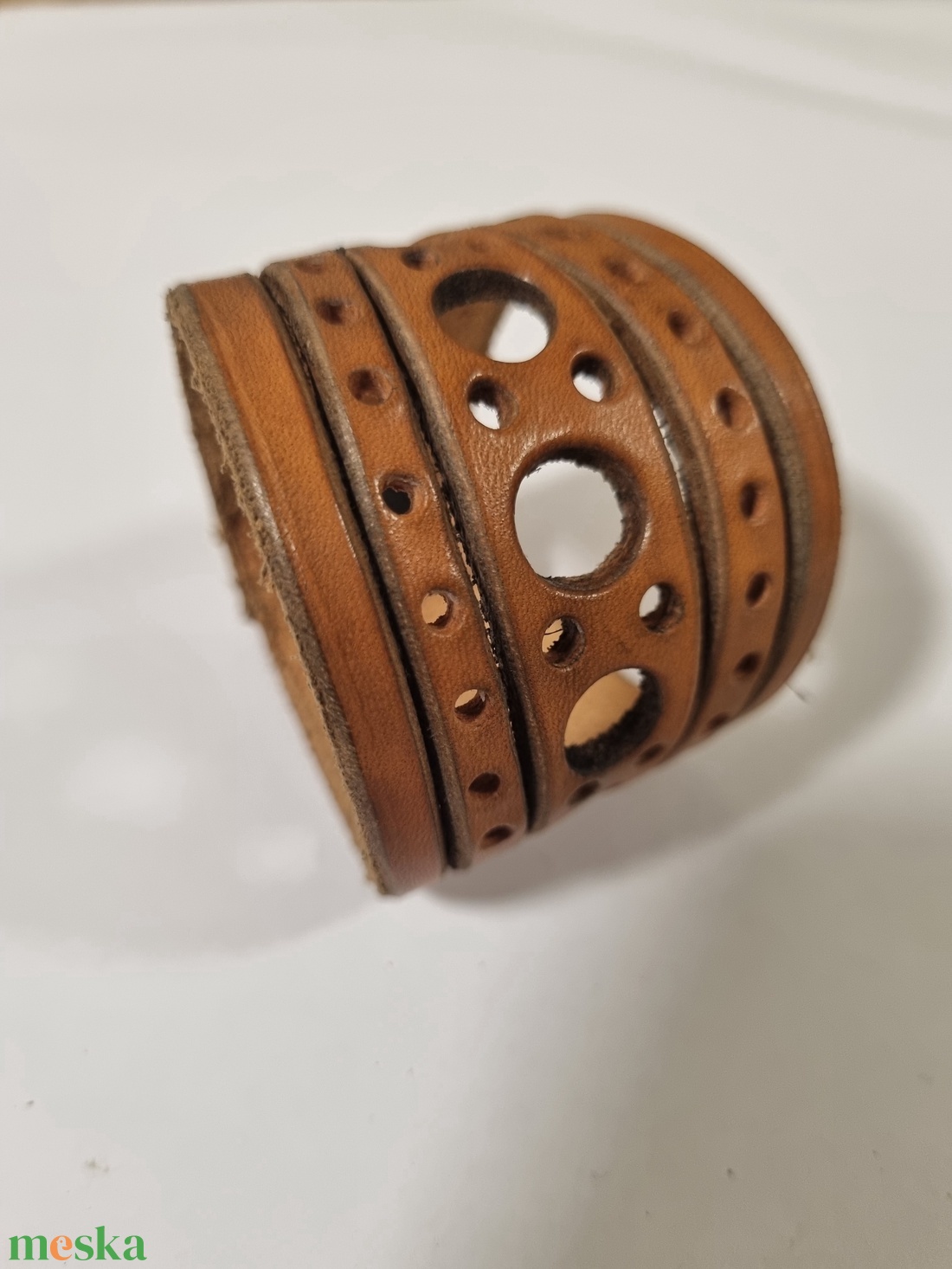 Bőrkarkötő  - ékszer - karkötő - széles karkötő - Meska.hu