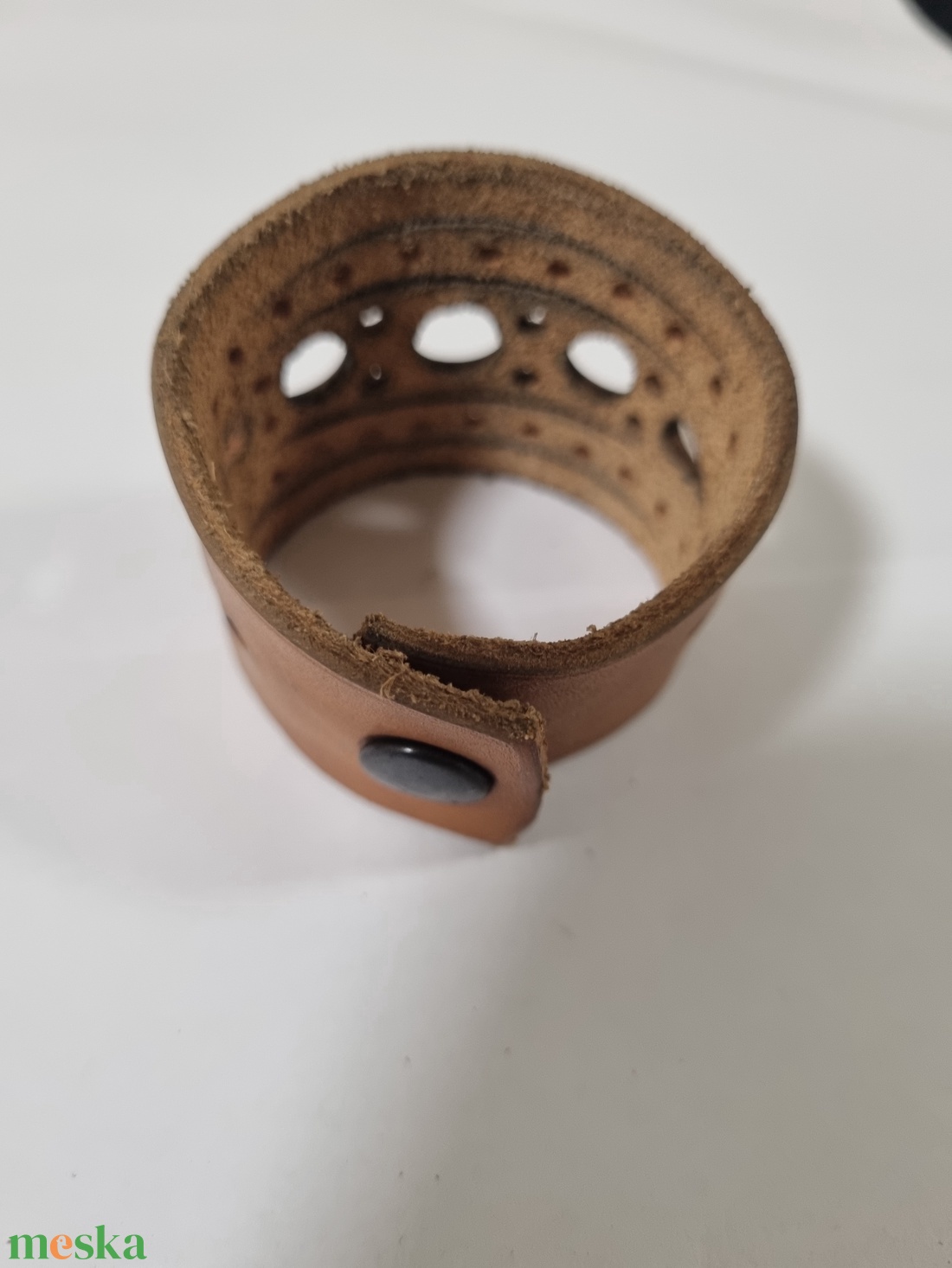 Bőrkarkötő  - ékszer - karkötő - széles karkötő - Meska.hu