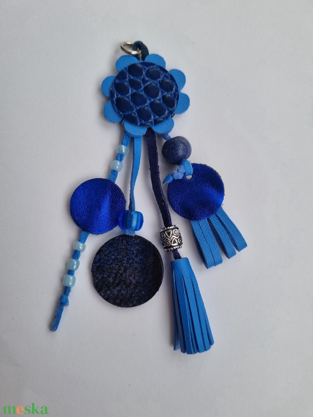 Flower kulcstartó, táskadísz - valódi bőr - táska & tok - kulcstartó & táskadísz - kulcstartó - Meska.hu