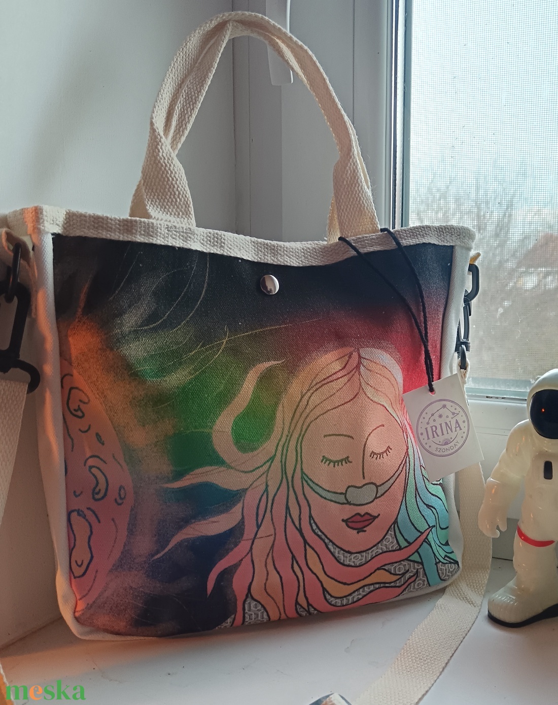 Irina asztronauta színeváltozása egyedi illusztrált válltáska - táska & tok - kézitáska & válltáska - vállon átvethető táska - Meska.hu